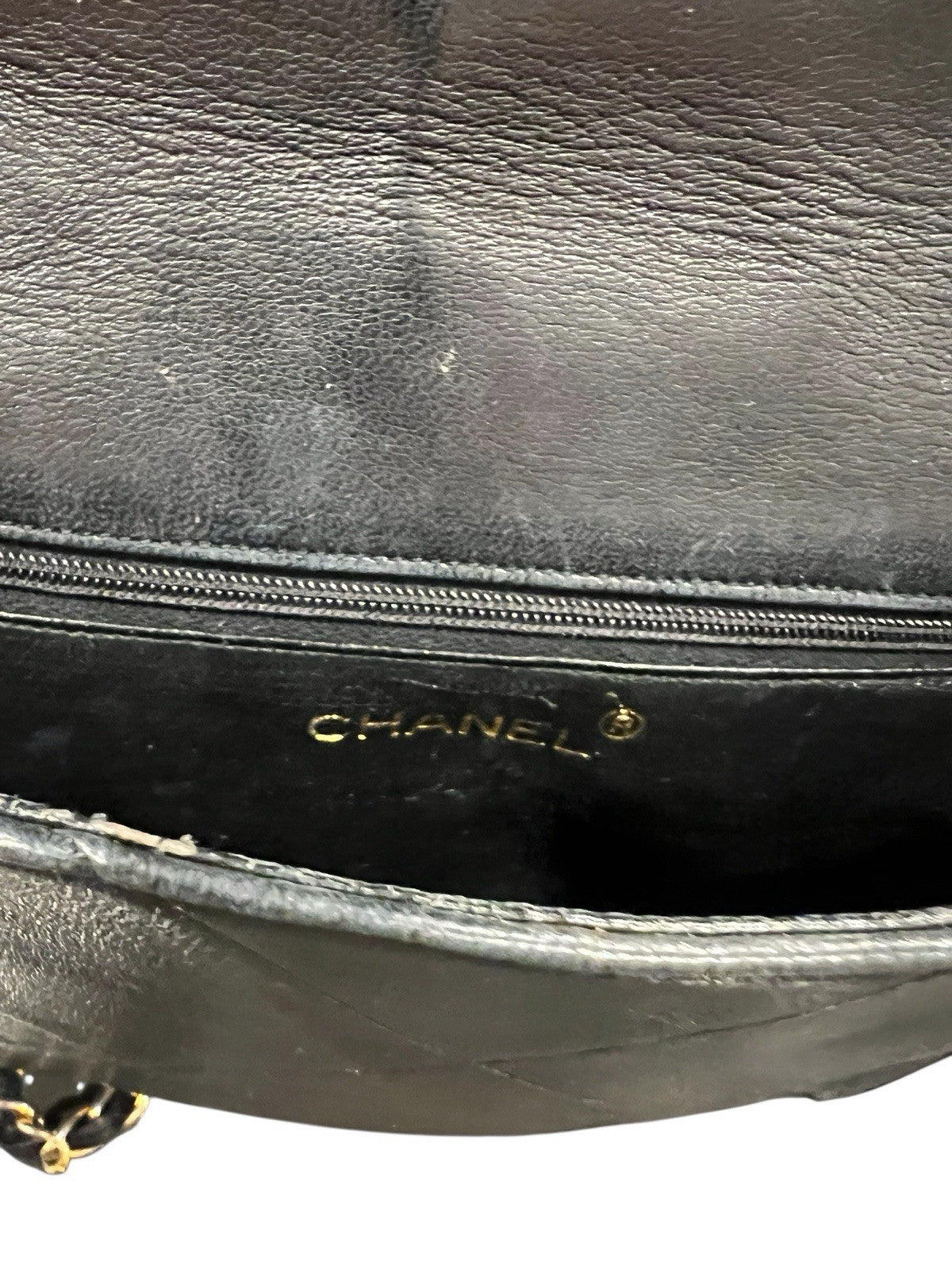1986 vintage Chanel Classic Flap bag, lamb skin leather series 0