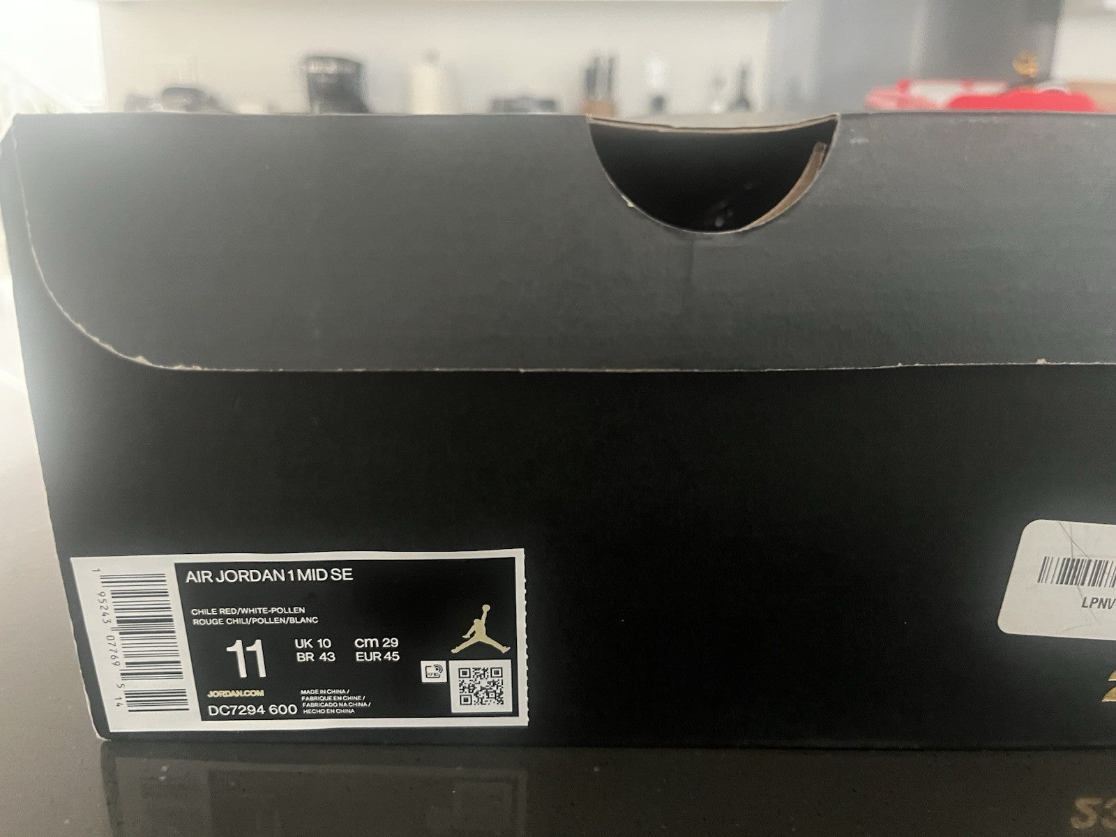 Jordan 1 Mid SE