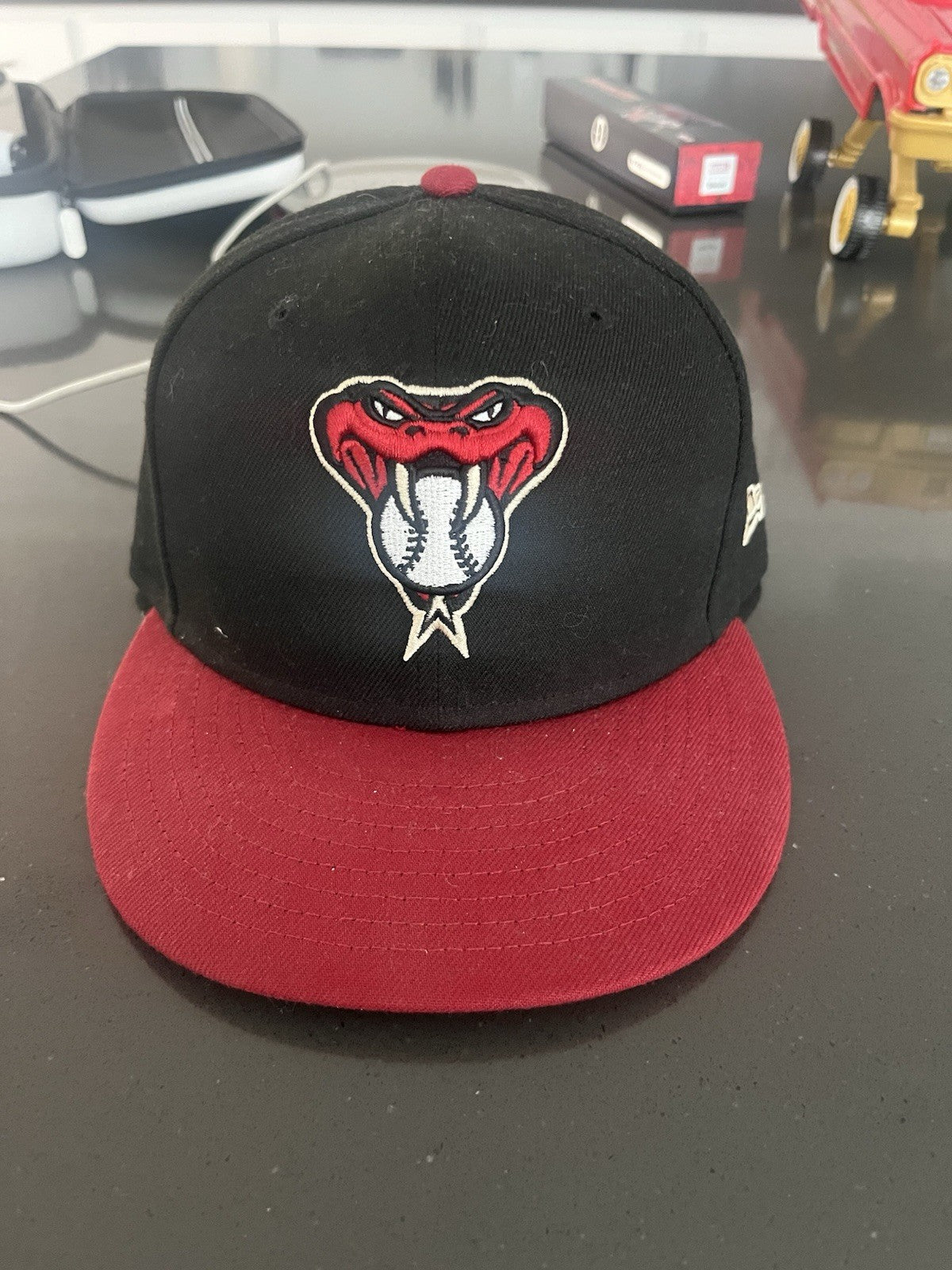 Arizona Diamondbacks Hat Cap New Era Size 7 3/8 Fitted Black Red 59Fifty MLB