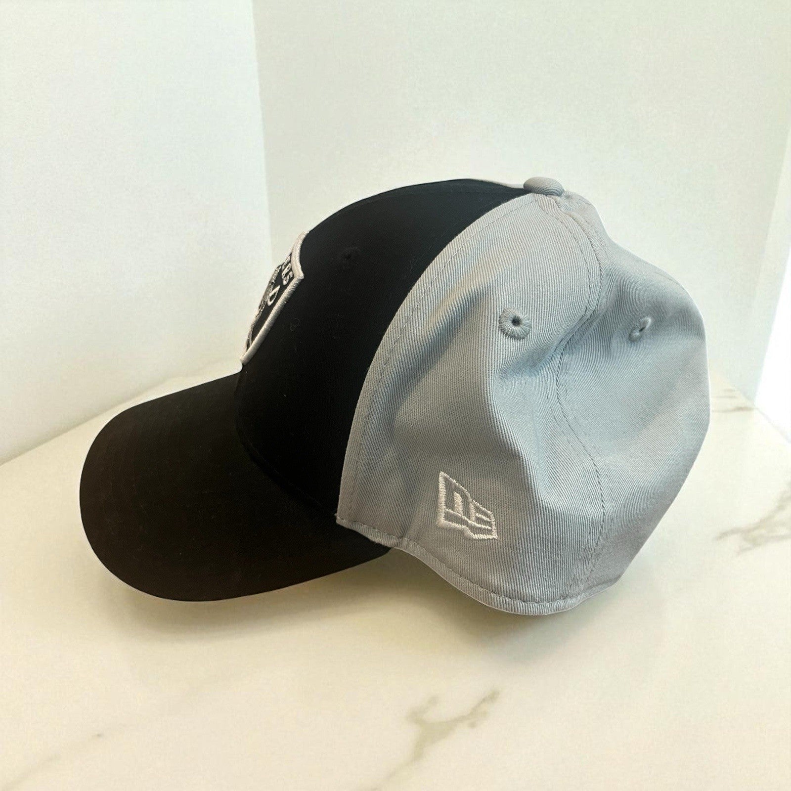 New Era Las Vegas Raiders 9Forty Black Adjustable Strap Hat Cap