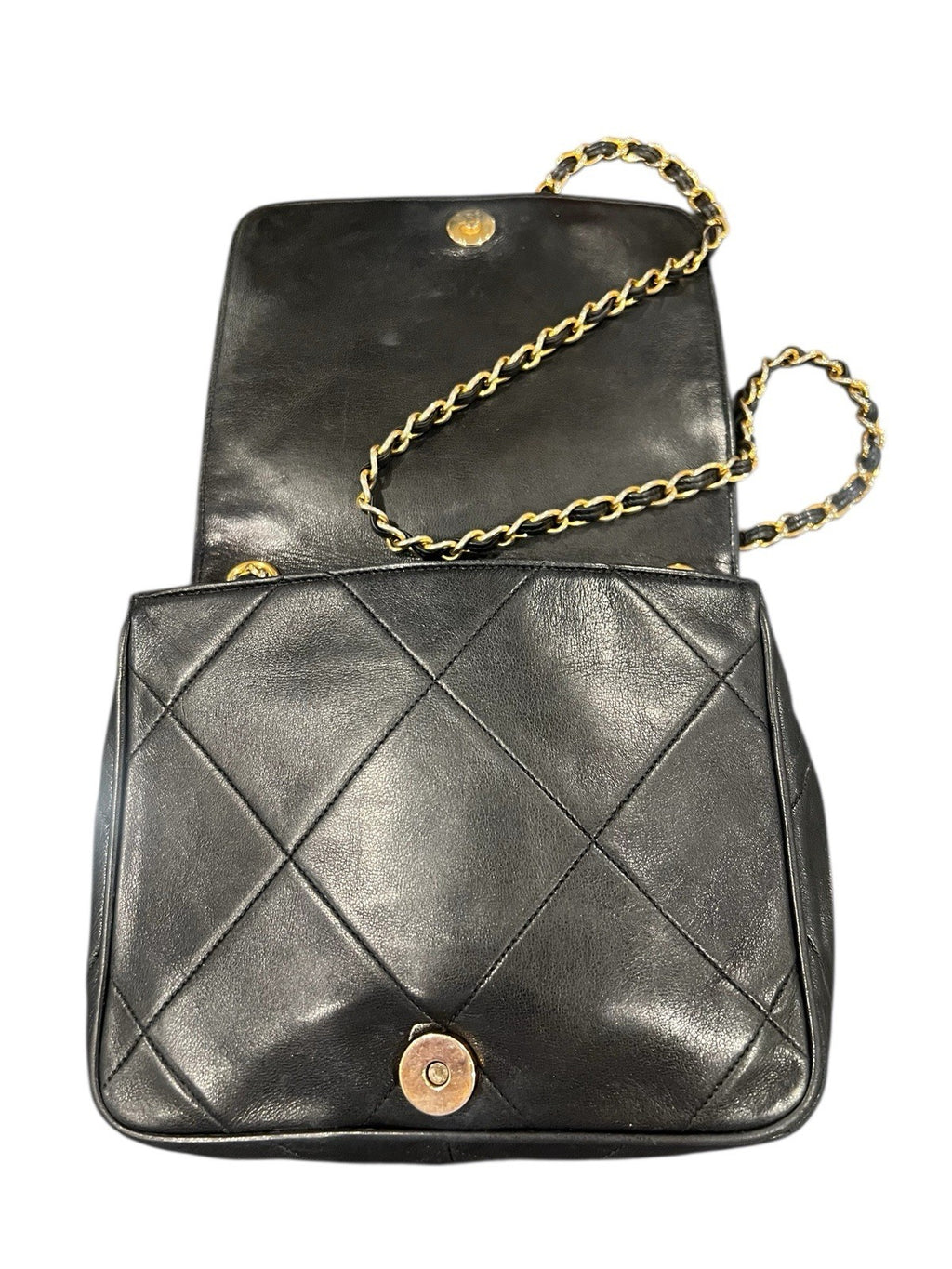 1986 vintage Chanel Classic Flap bag, lamb skin leather series 0