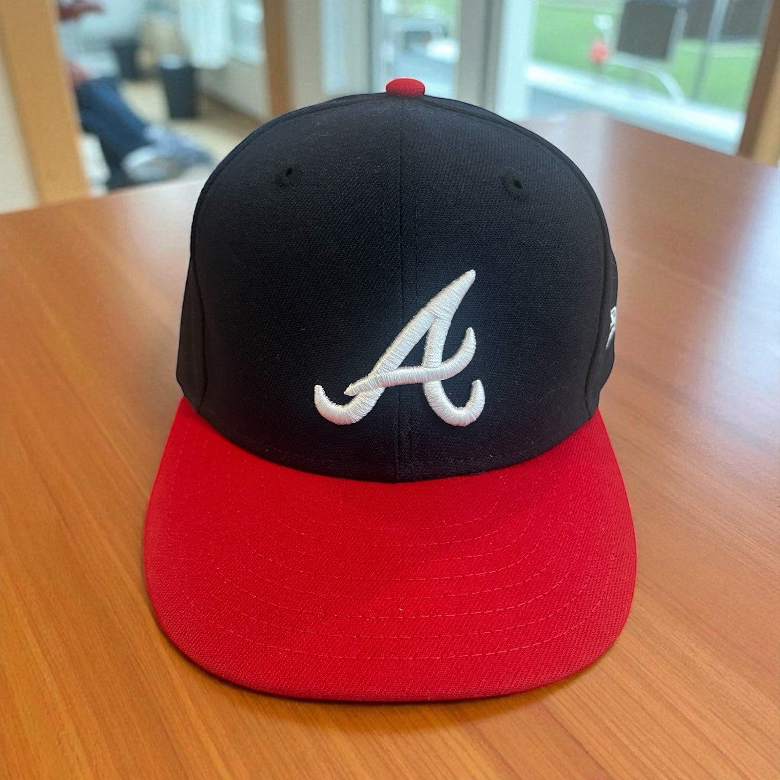 New Era Atlanta Braves 59Fifty Fitted Hat Cap Black/White, Size 7 1/4