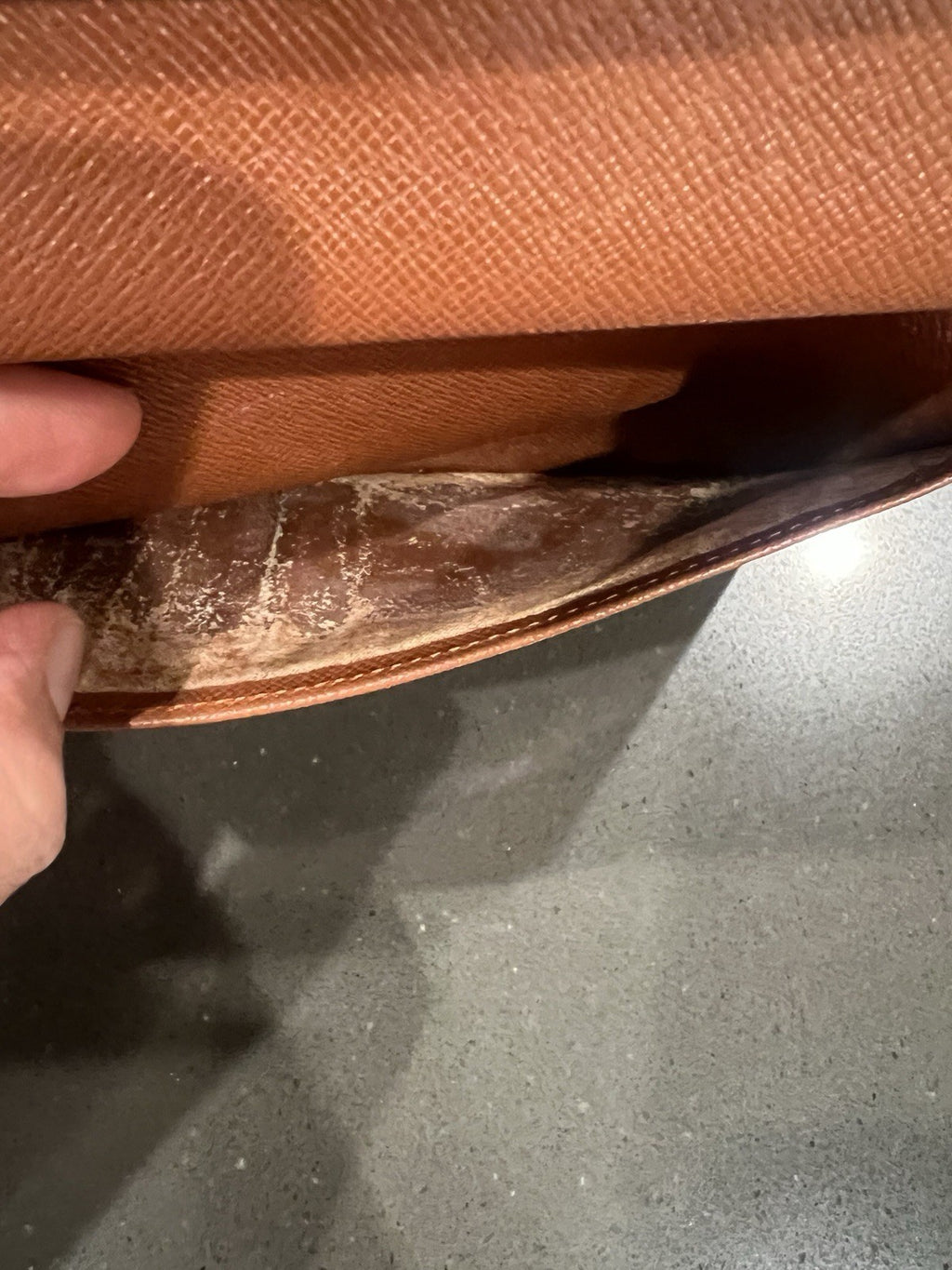 Louie Vuitton Monogram trifold wallet. Shows wear.